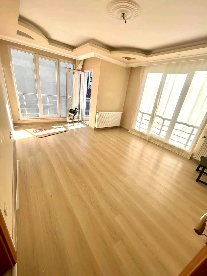 A 2+1 apartment (two bedrooms and a living room) is available, vacant, on the 3rd floor.