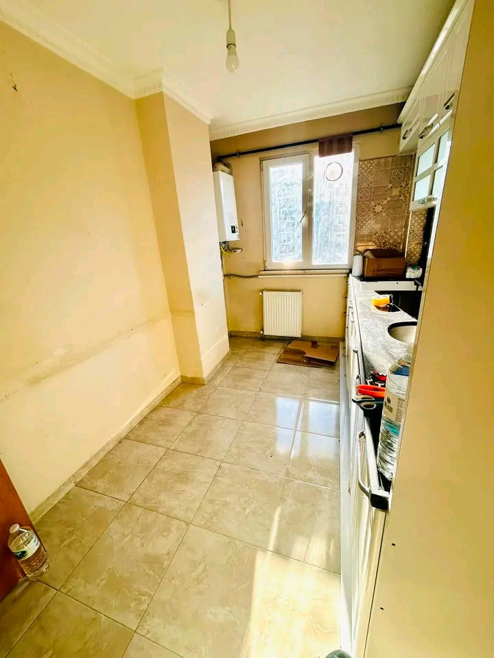 A 2+1 apartment (two bedrooms and a living room) is available, vacant, on the 3rd floor.