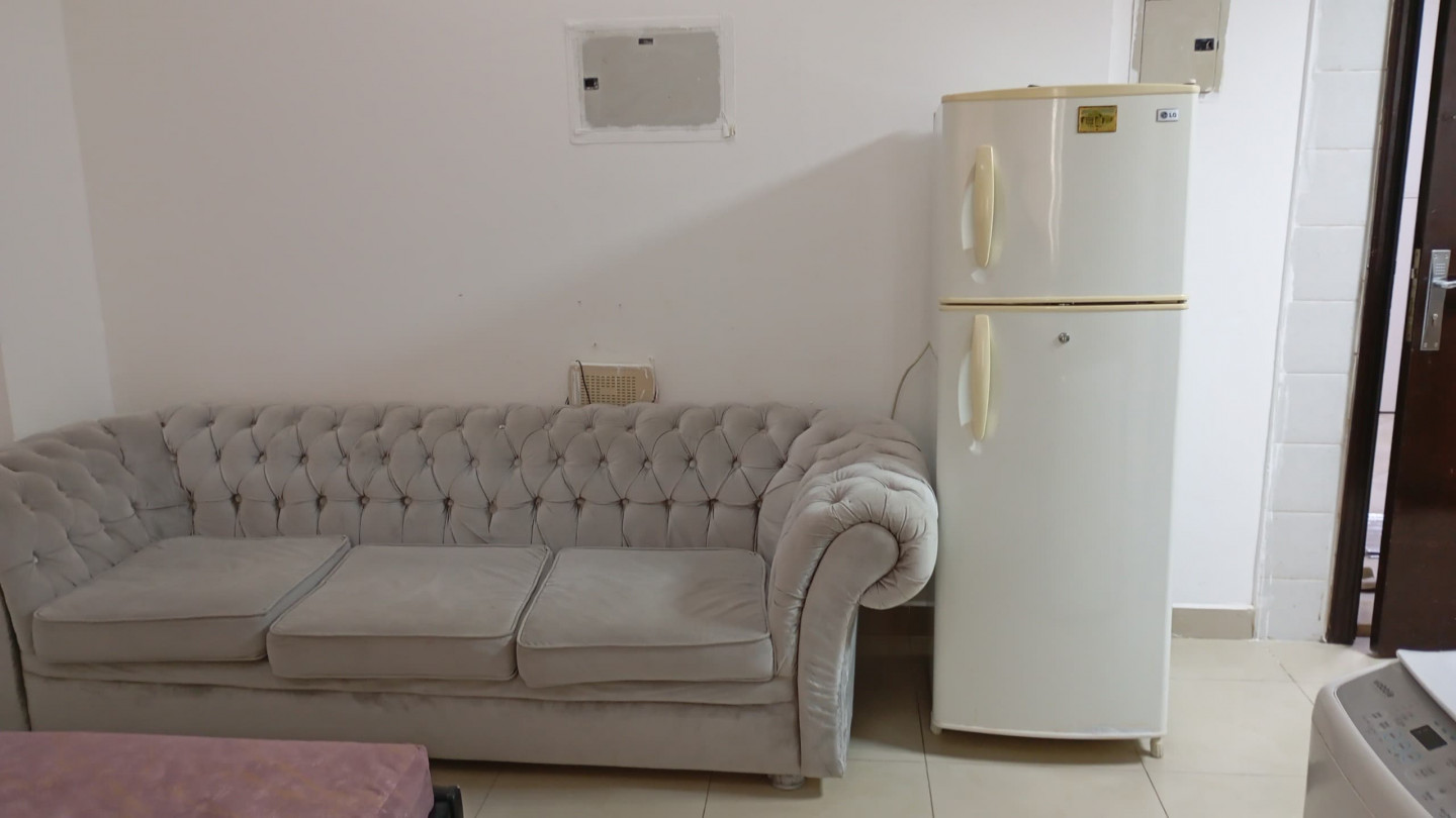 Price of a studio shot in Al-Naba'a