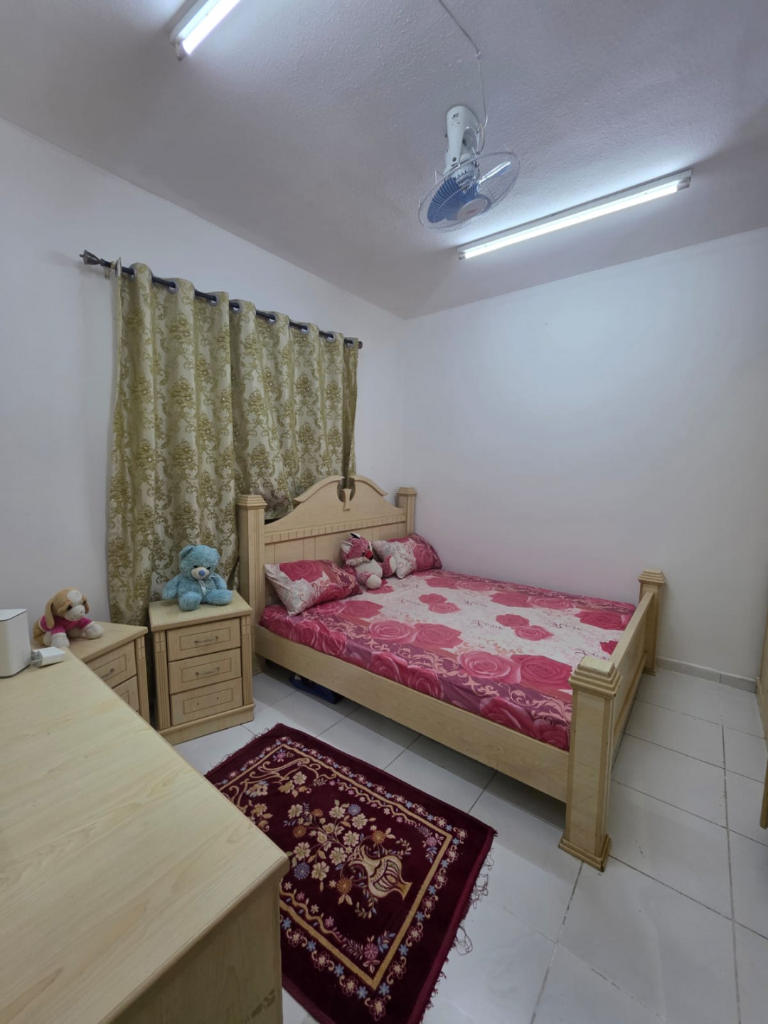 Price of a furnished one-bedroom apartment with clean furnishings in Al Qasimia