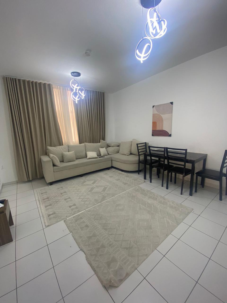 sharaa-msk-alsham-ghrf-osal-maa-blkonh-mfrosh-frsh51790796366.jpg