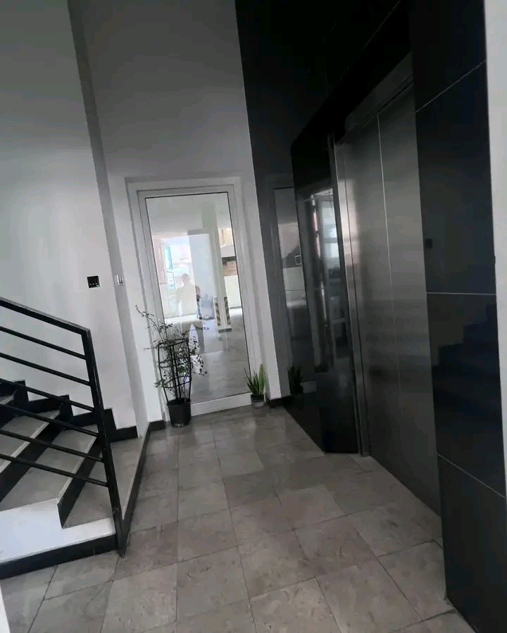 Furnished 3-bedroom apartment in Al Hadd