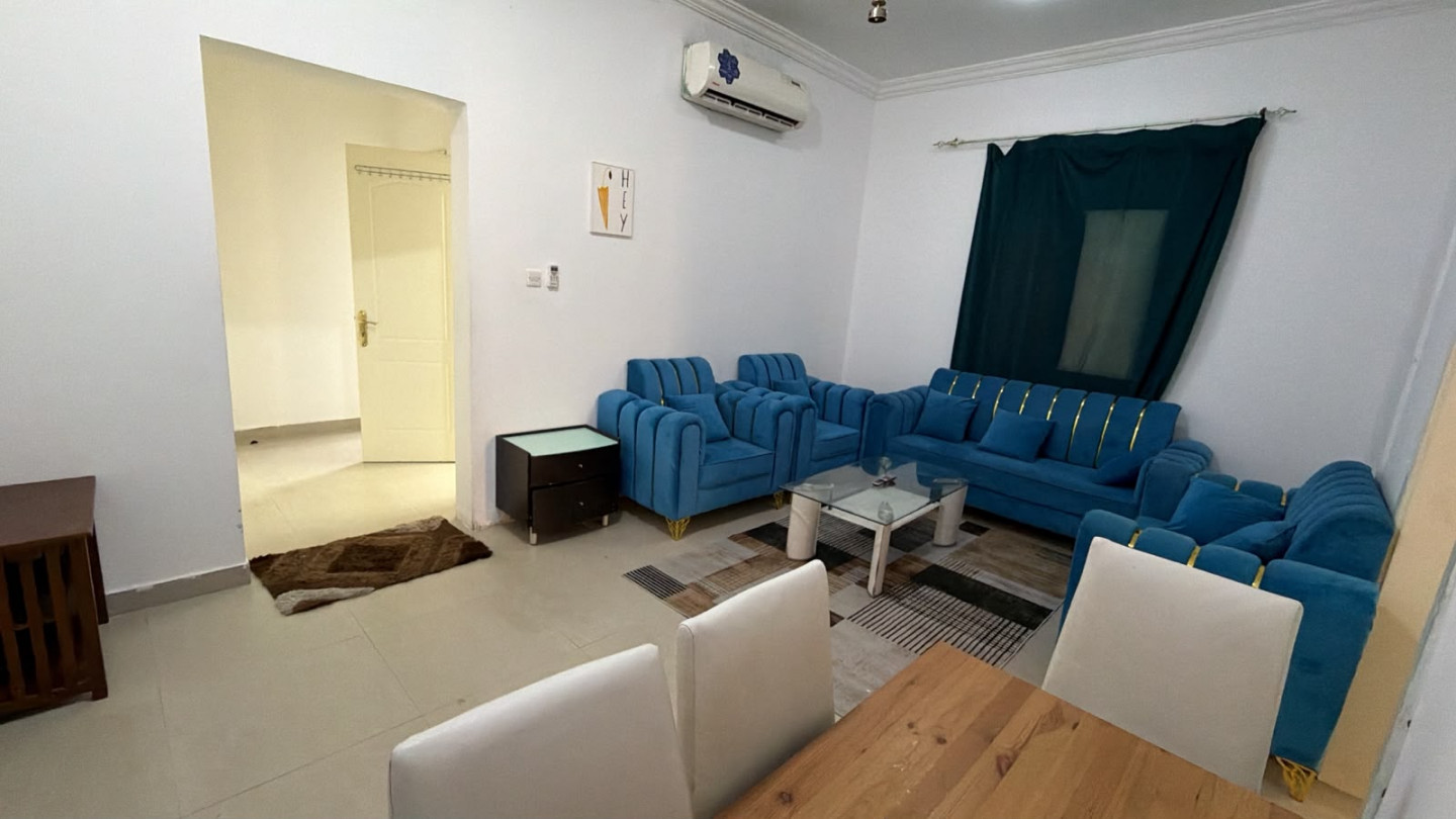 shk-aal-alkornysh-khlf-mtaam-thmar-albhr61782765965.jpg