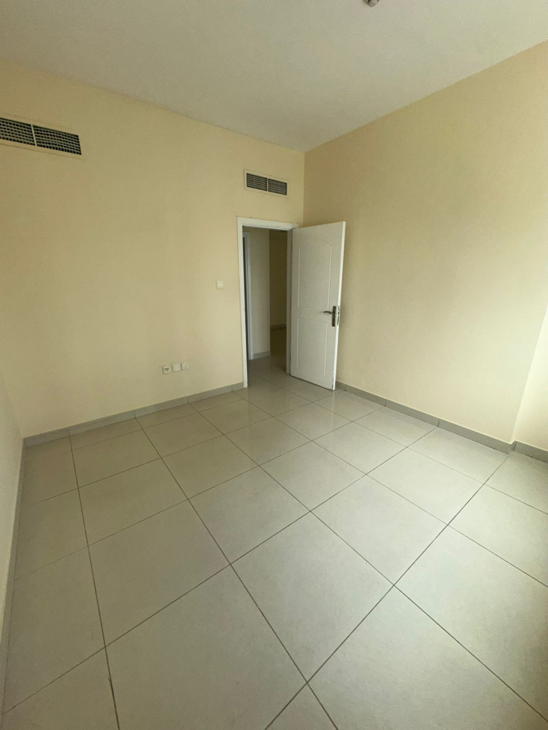 shk-alshark-alkhan51783541050.jpg