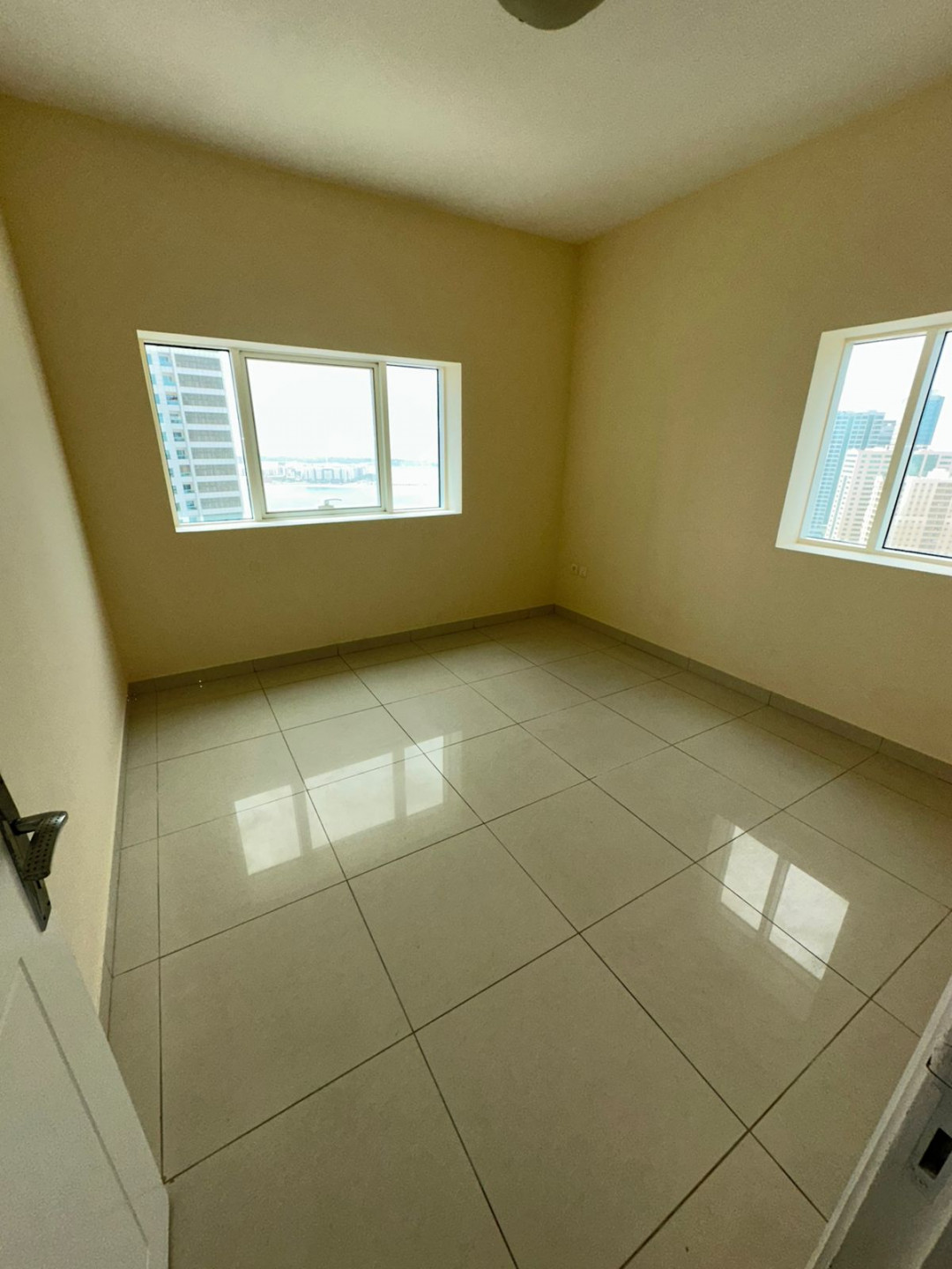 shk-alshark-alkhan71783541050.jpg