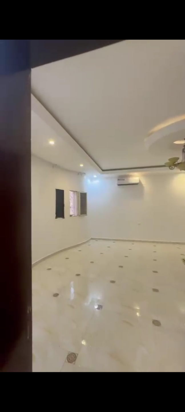 First occupancy apartment, two bedrooms and a living room