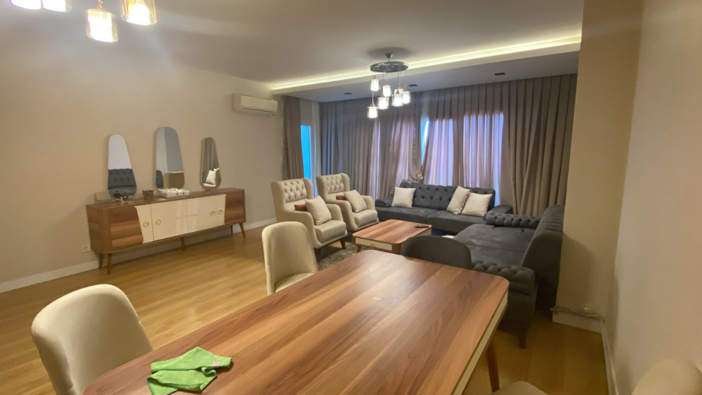 shk-arbaa-ghrf-msah-oasaah81793207809.jpg