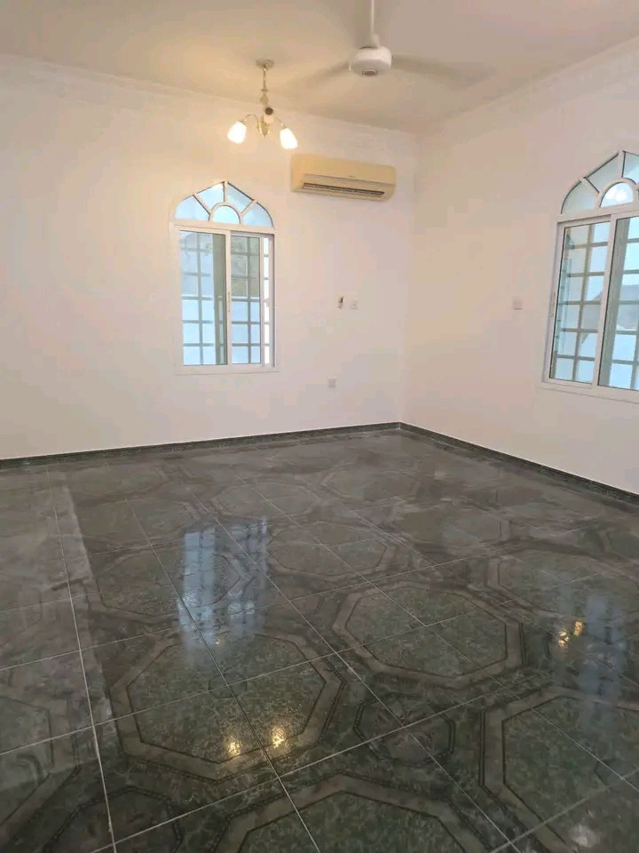 Spacious ground floor apartment with a sea view