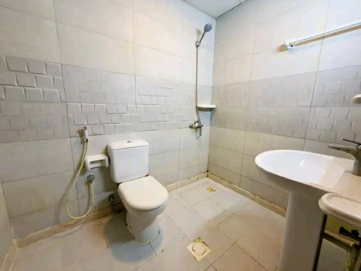 Upscale studio apartment ready for immediate occupancy