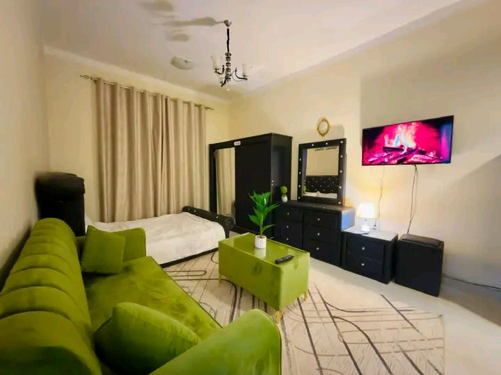 Upscale studio apartment ready to move in now