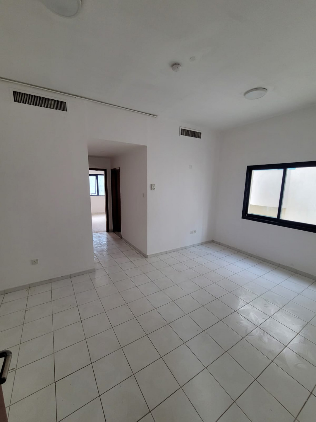 Apartment in Al Majaz with a direct view of the lake