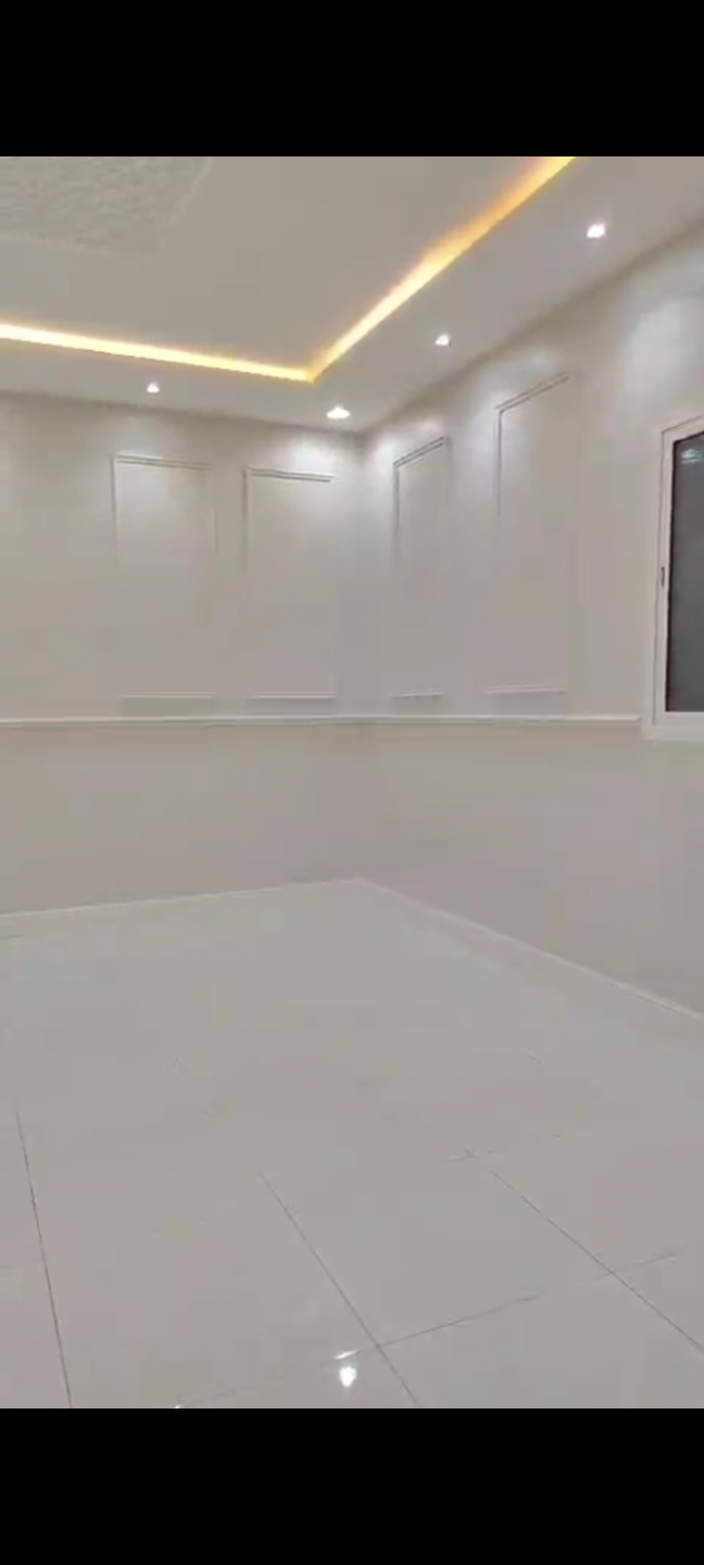 A luxurious and spacious apartment in Al-Qadisiyah
