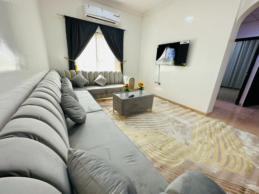 Newly furnished apartment in a prime location
