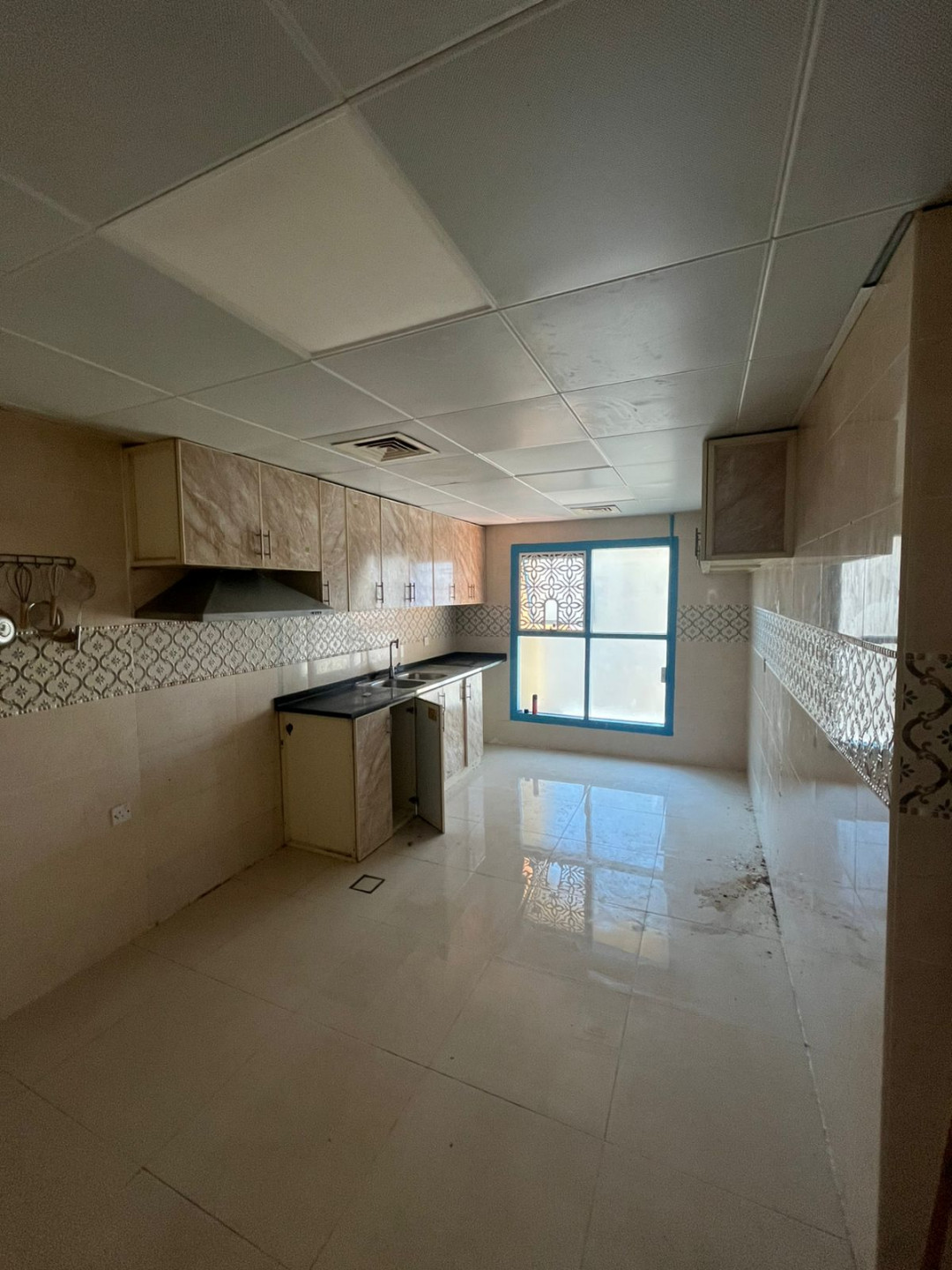 shk-fy-abrag-alkhor71782835122.jpg