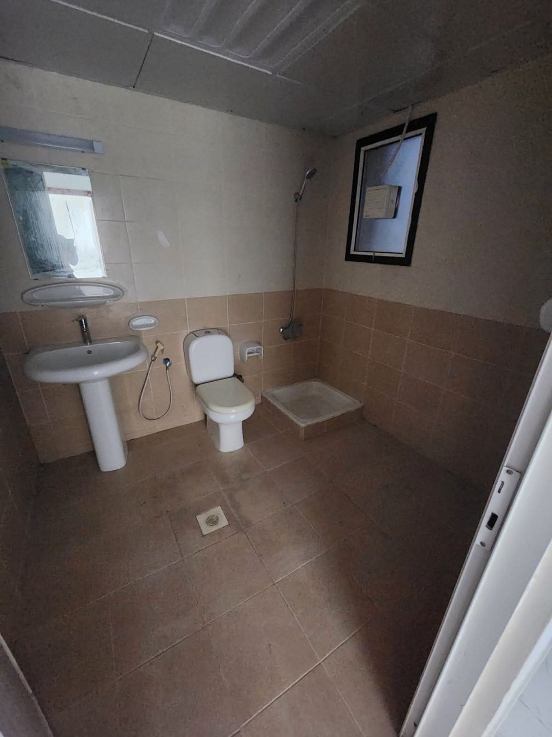 shk-fy-albotynh51782121552.jpg