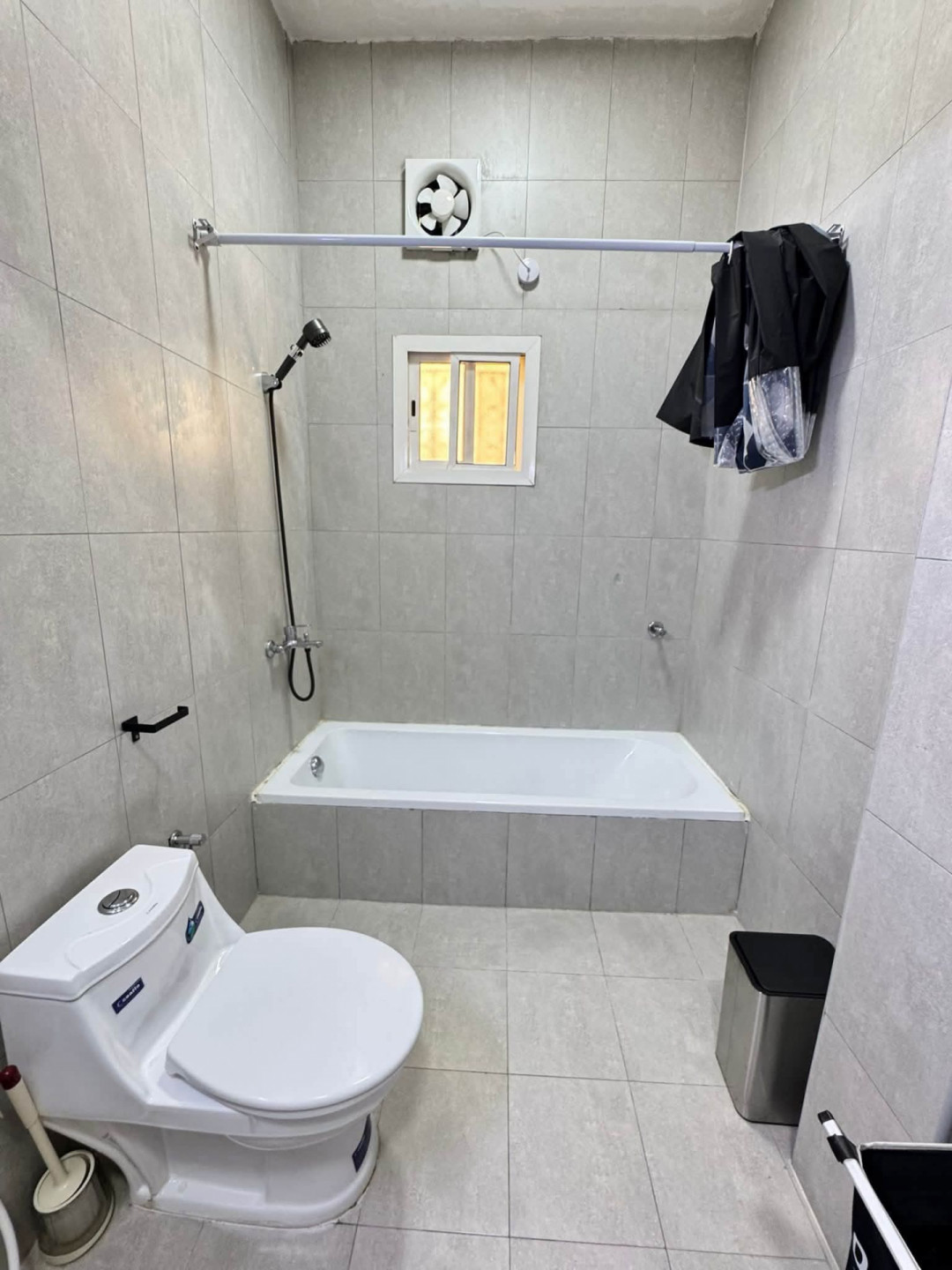 shk-fy-almaamor-9zpn101782924584.jpg