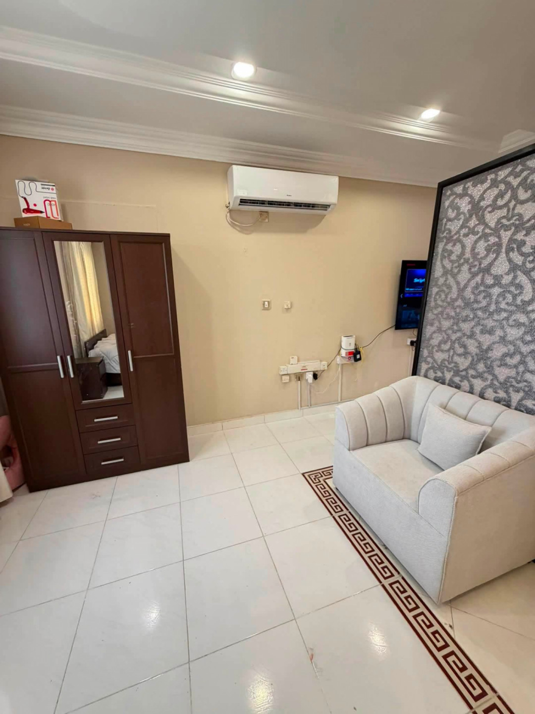 shk-fy-almaamor-9zpn81782924583.jpg
