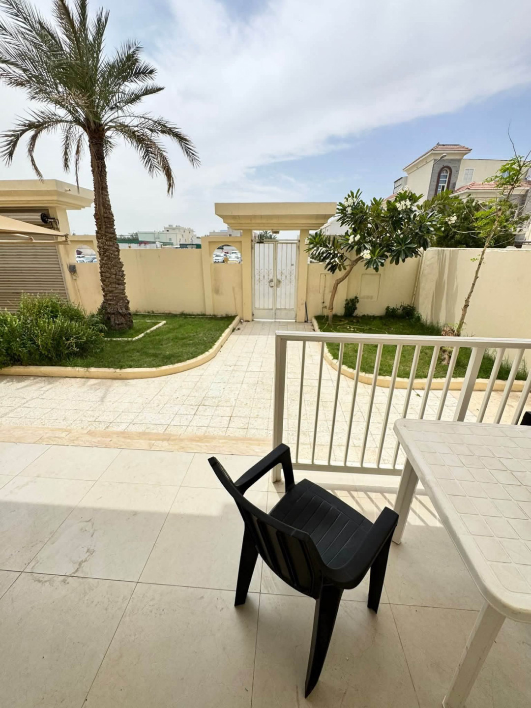 shk-fy-almaamor-9zpn91782924584.jpg