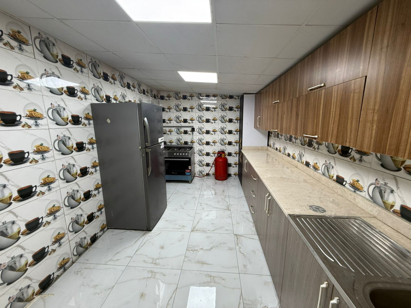 shk-fy-alrod3-kque81789225192.jpg