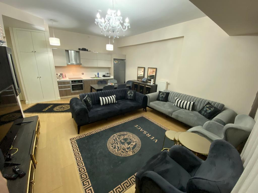 One-bedroom apartment within Venice Mall