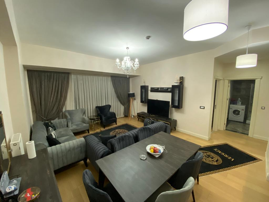 One-bedroom apartment within Venice Mall