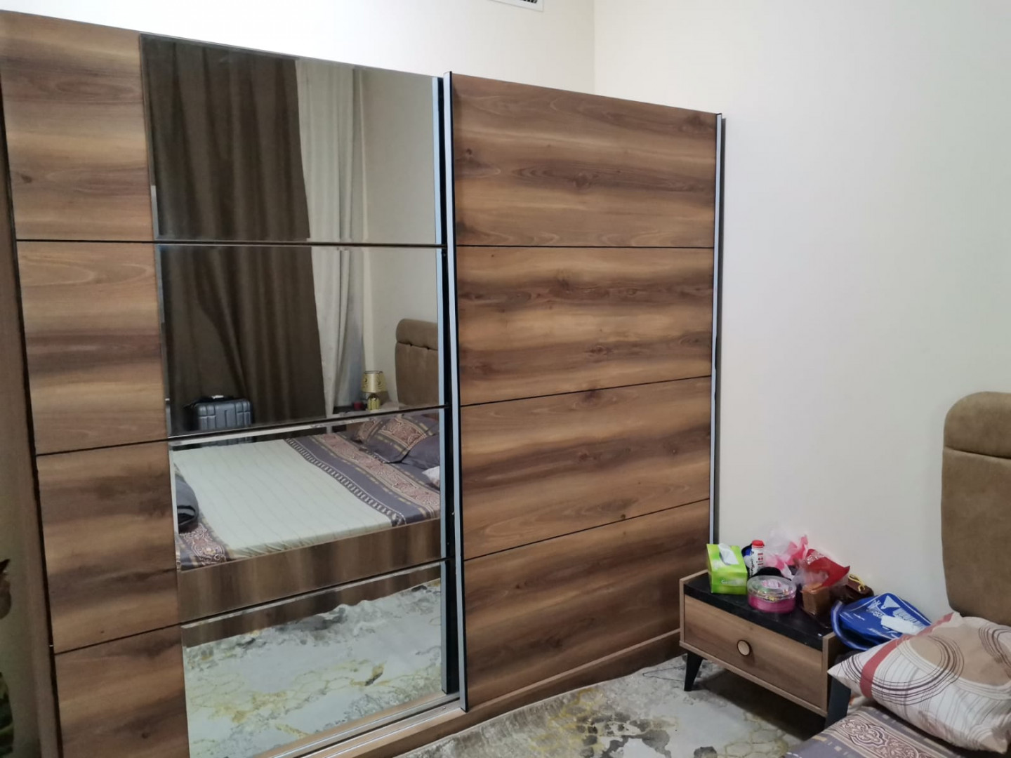 One-bedroom apartment with a living room, clean furnishings
