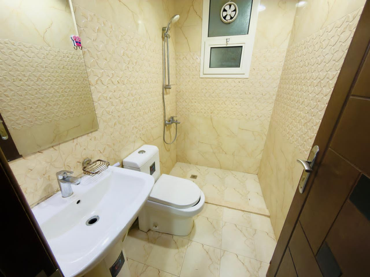 shk-ghrf-osal-llaygar-alshhry61788452688.jpg