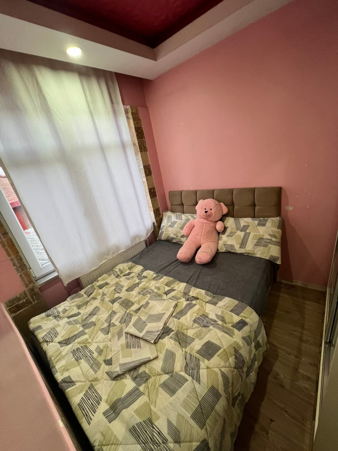 Furnished and air-conditioned one-bedroom apartment