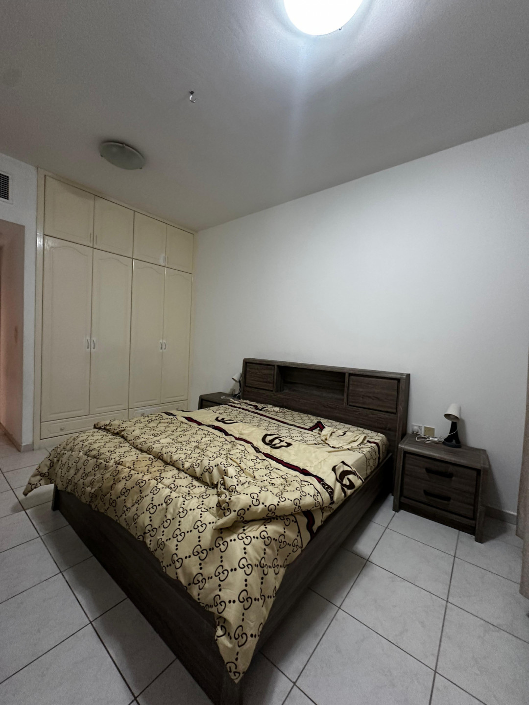 One-bedroom apartment for rent