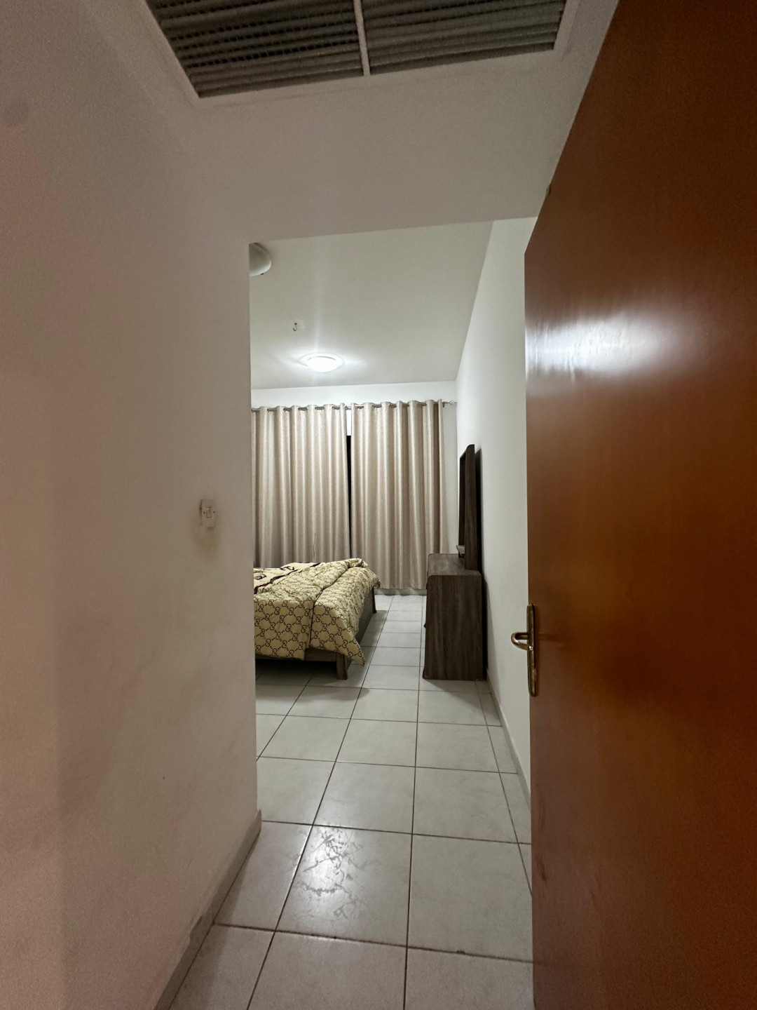 One-bedroom apartment for rent