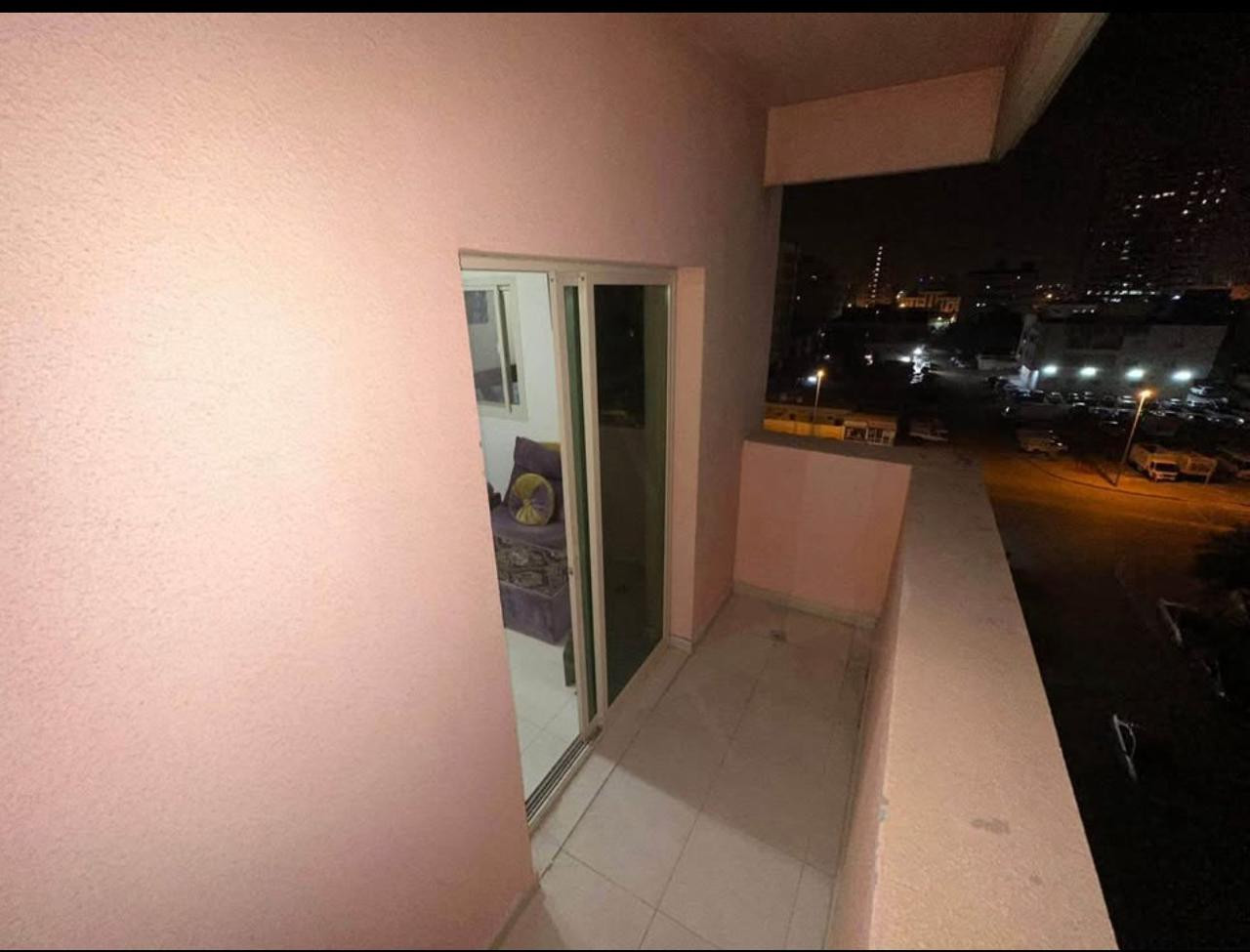 Furnished two-bedroom apartment with living room for monthly rent