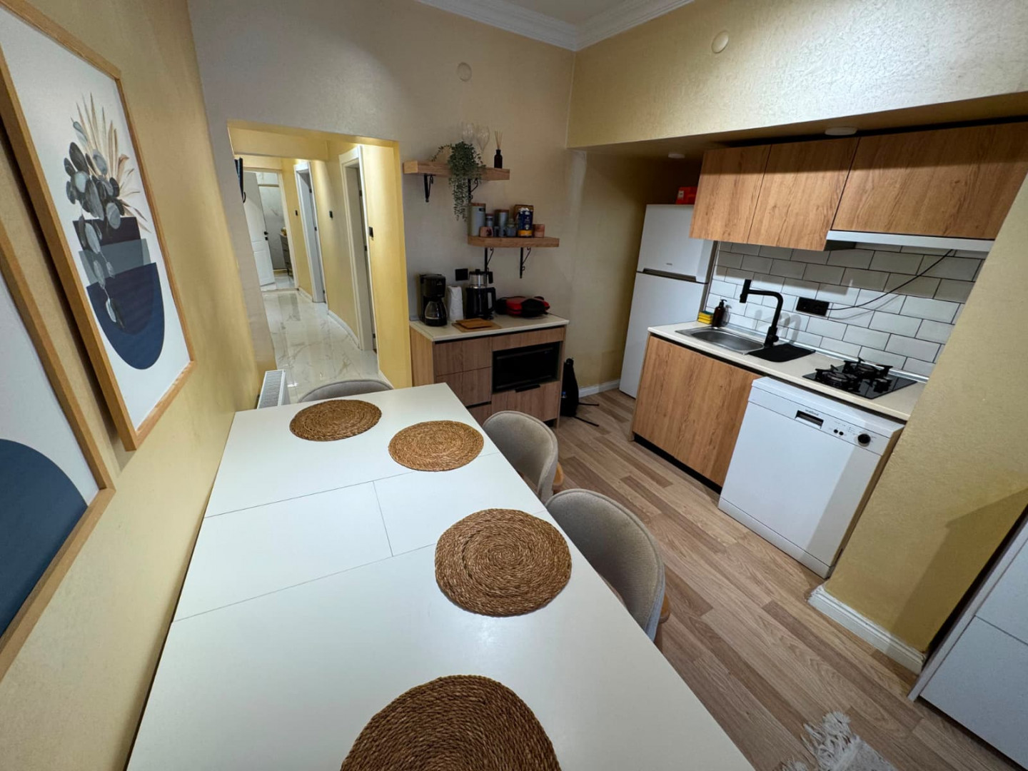Furnished and air-conditioned two-bedroom apartment with living room