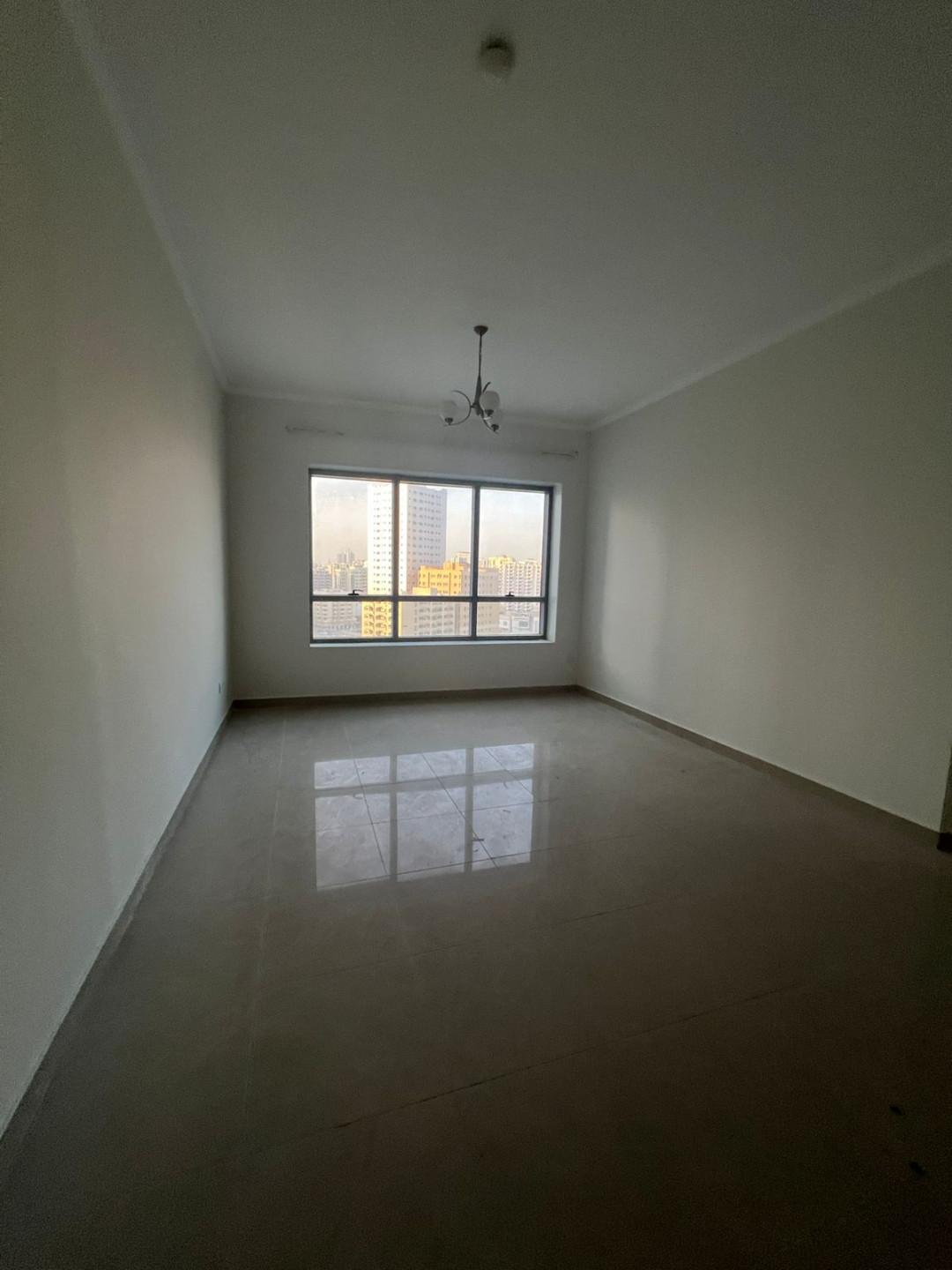 Two-bedroom apartment with a living room and two bathrooms on the Dubai exit, ideal for those working in Dubai, at a very reasonable price... an unmissable opportunity!