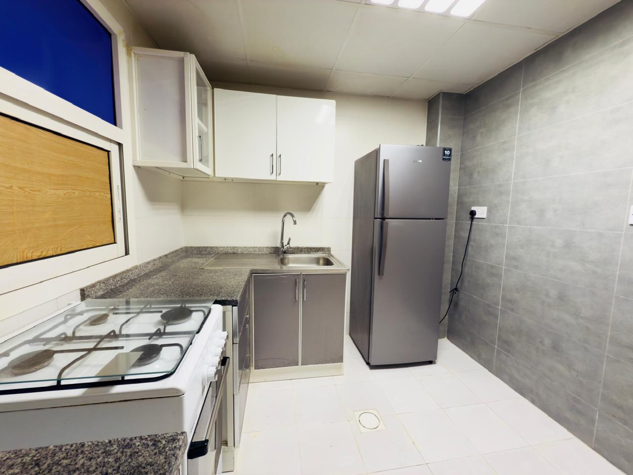 Two-bedroom apartment with a living room, newly furnished