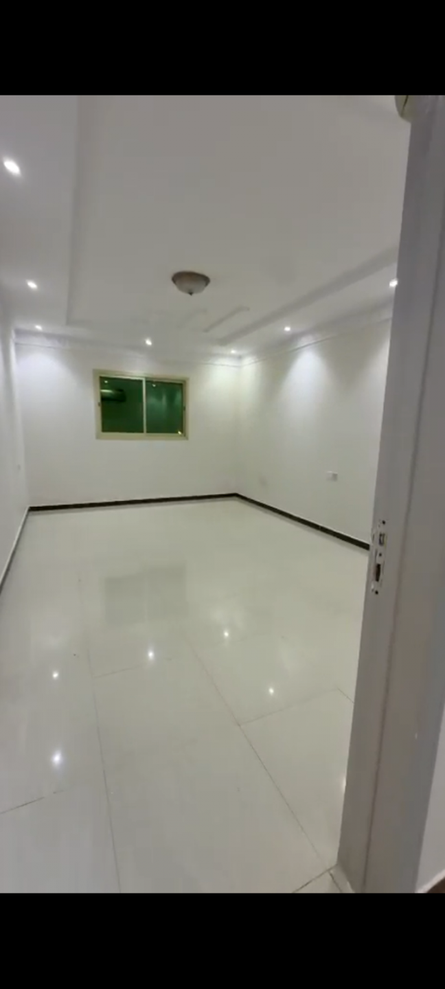 Two-bedroom apartment with a living room in Al-Munsiyah neighborhood