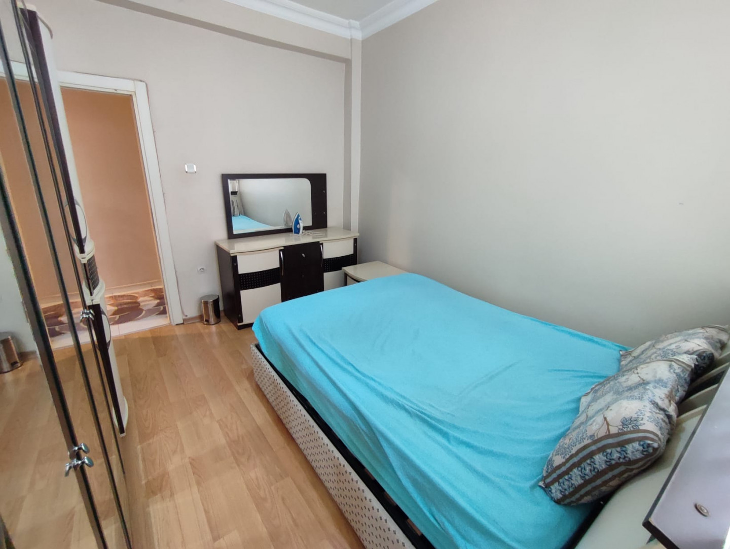 Two-bedroom apartment with a living room for annual rent