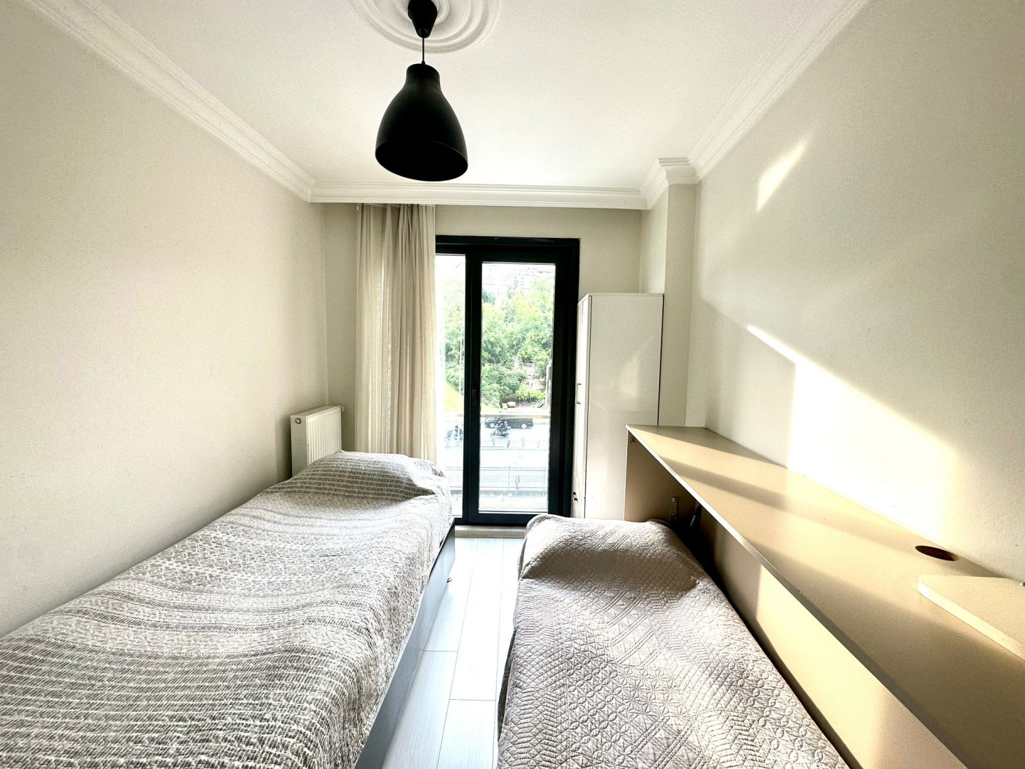 Two-bedroom apartment with a living room for rent
