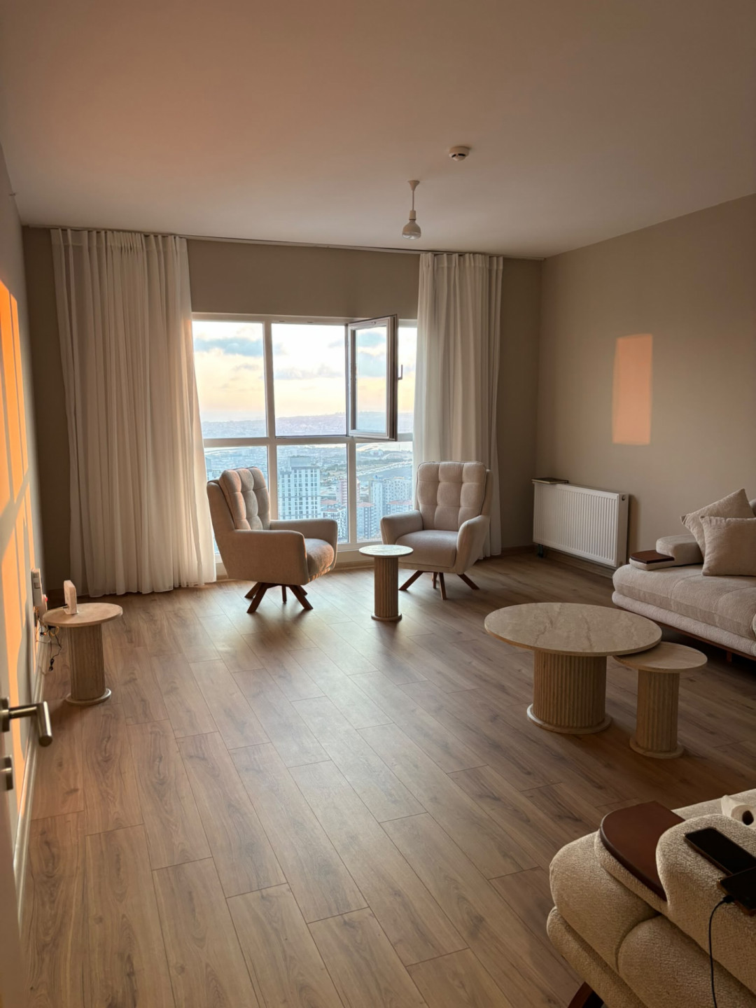 Two-bedroom apartment with a living room for rent