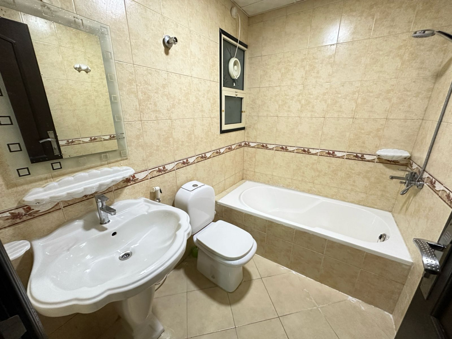 Two-bedroom apartment with a living room for rent