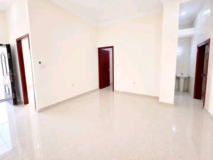 Unfurnished apartment in Al-Aziziyah