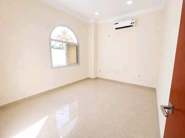 Unfurnished apartment in Al-Aziziyah