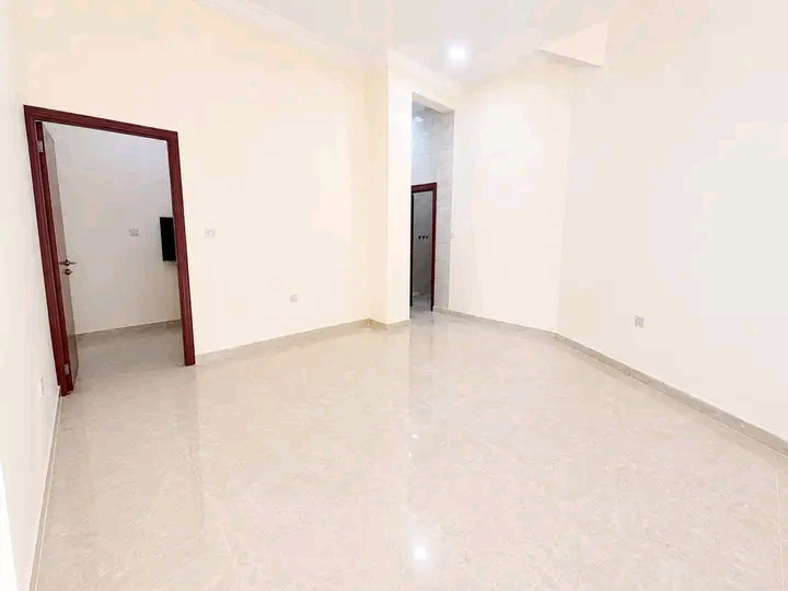 shk-ghyr-mfrosh-balaazyzy51792270576.jpg
