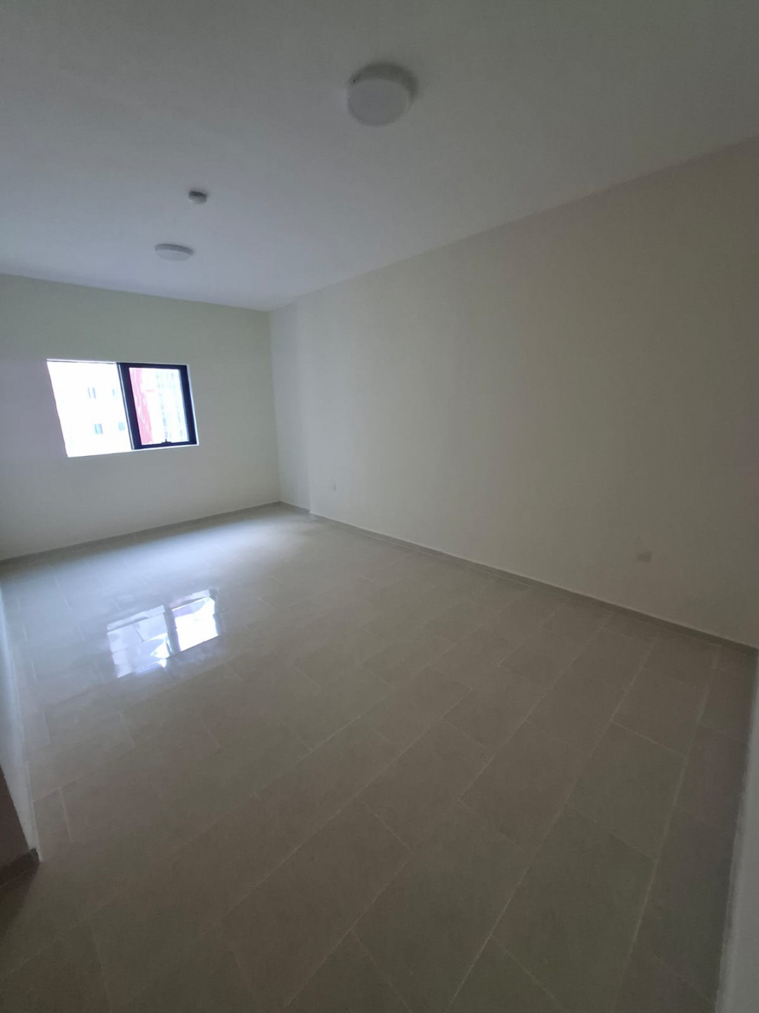 Unfurnished apartment in Al Qasimia
