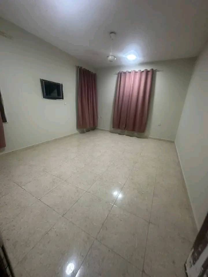 Unfurnished apartment in Al Khoudh