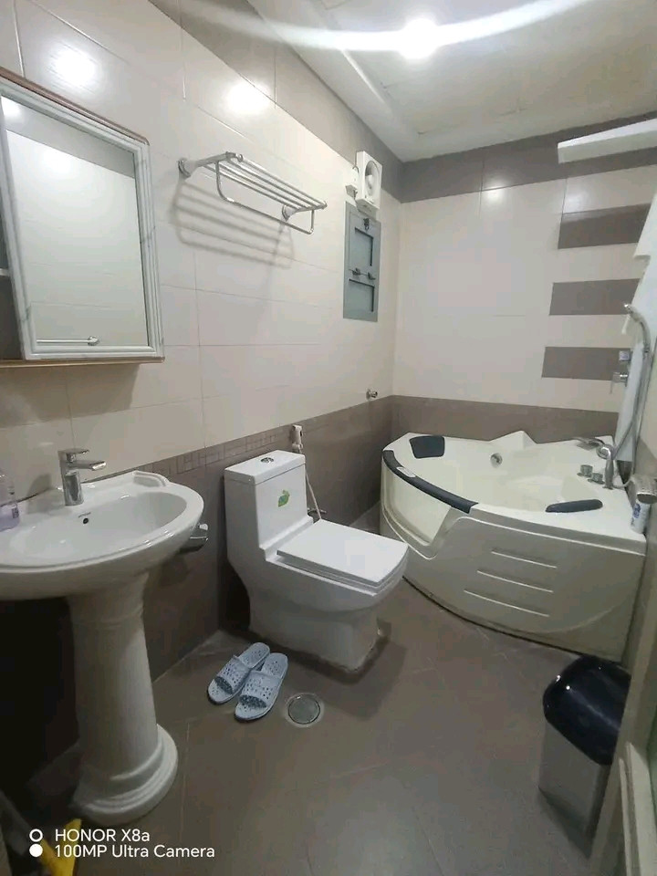 Large apartment in Al-Bousher