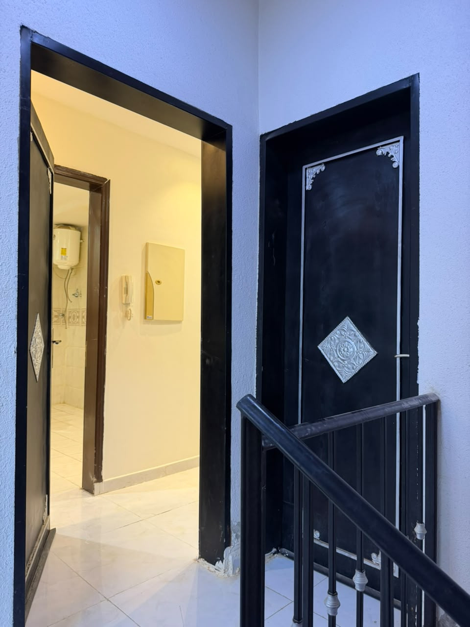 shk-kbyr-o-oasaa-balrmal01790276065.jpg