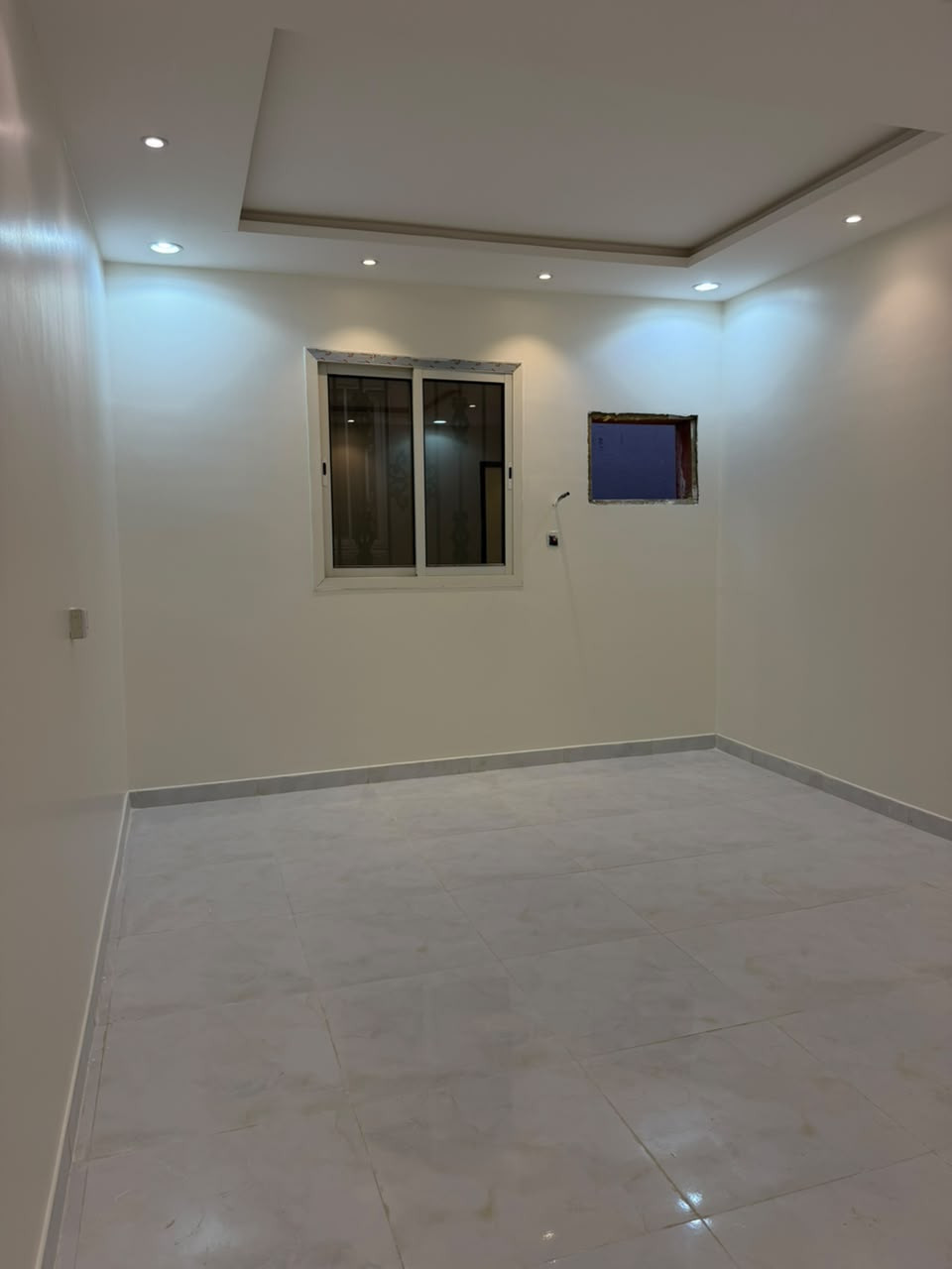 shk-kbyr-o-oasaa-balrmal51790276066.jpg