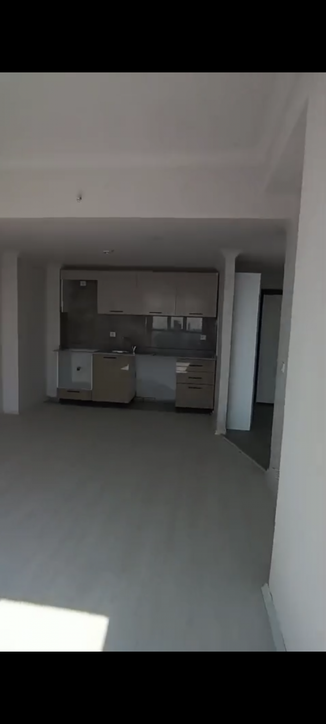 Apartment close to all services and with an open view