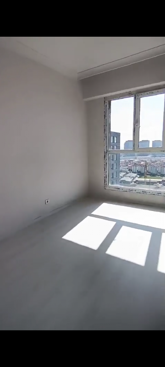 Apartment close to all services and with an open view