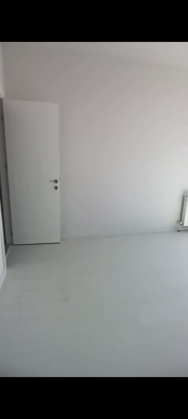 Apartment close to all services and with an open view
